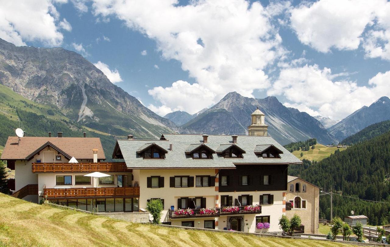 Hotel Cardo Isolaccia Exteriör bild