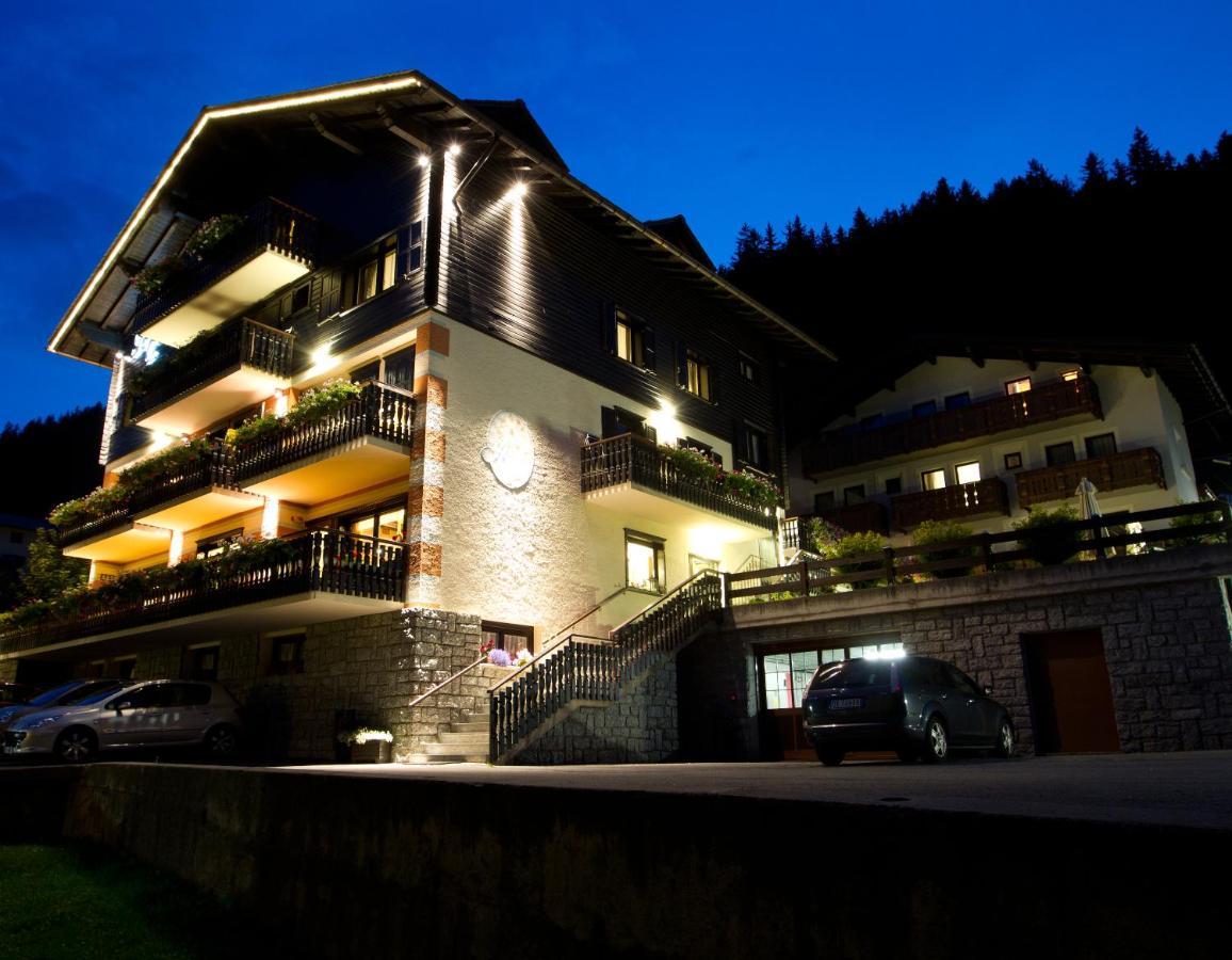 Hotel Cardo Isolaccia Exteriör bild