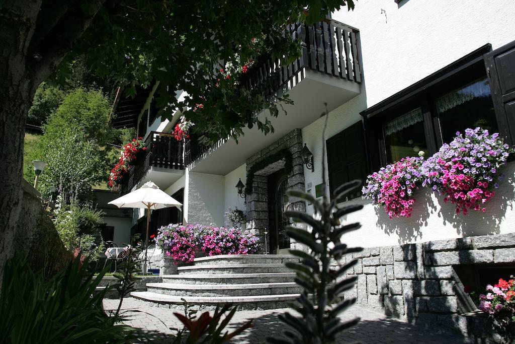 Hotel Cardo Isolaccia Exteriör bild